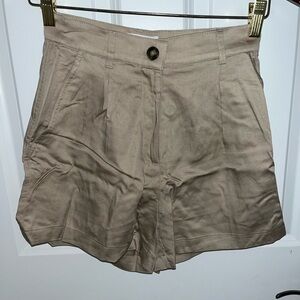 h&m tan shorts 2